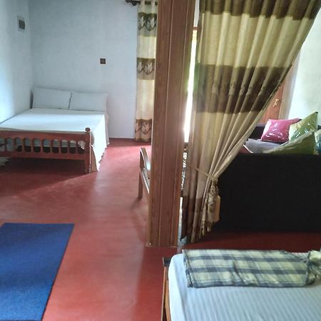 Soma HomeStay&Restaurant Tangalle Bagian luar foto
