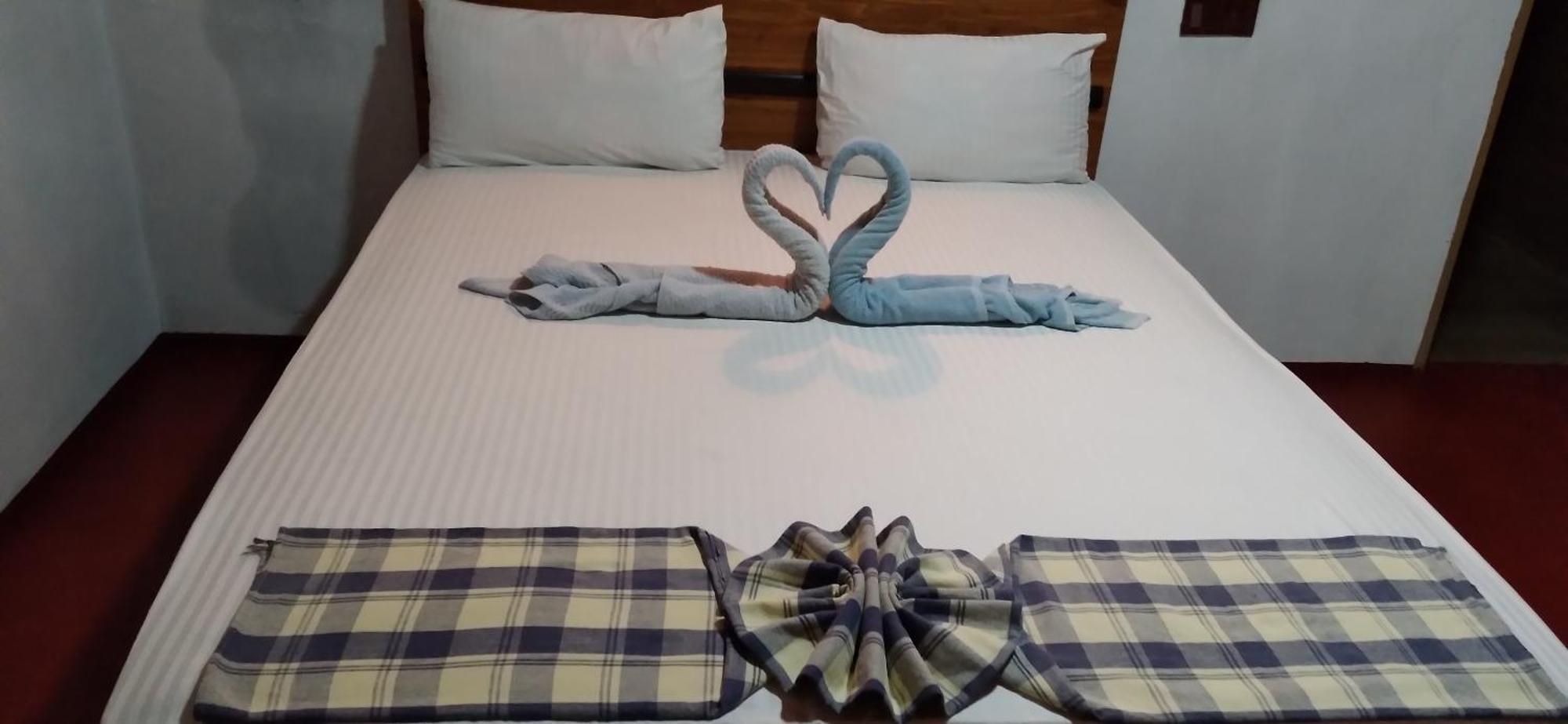 Soma HomeStay&Restaurant Tangalle Bagian luar foto