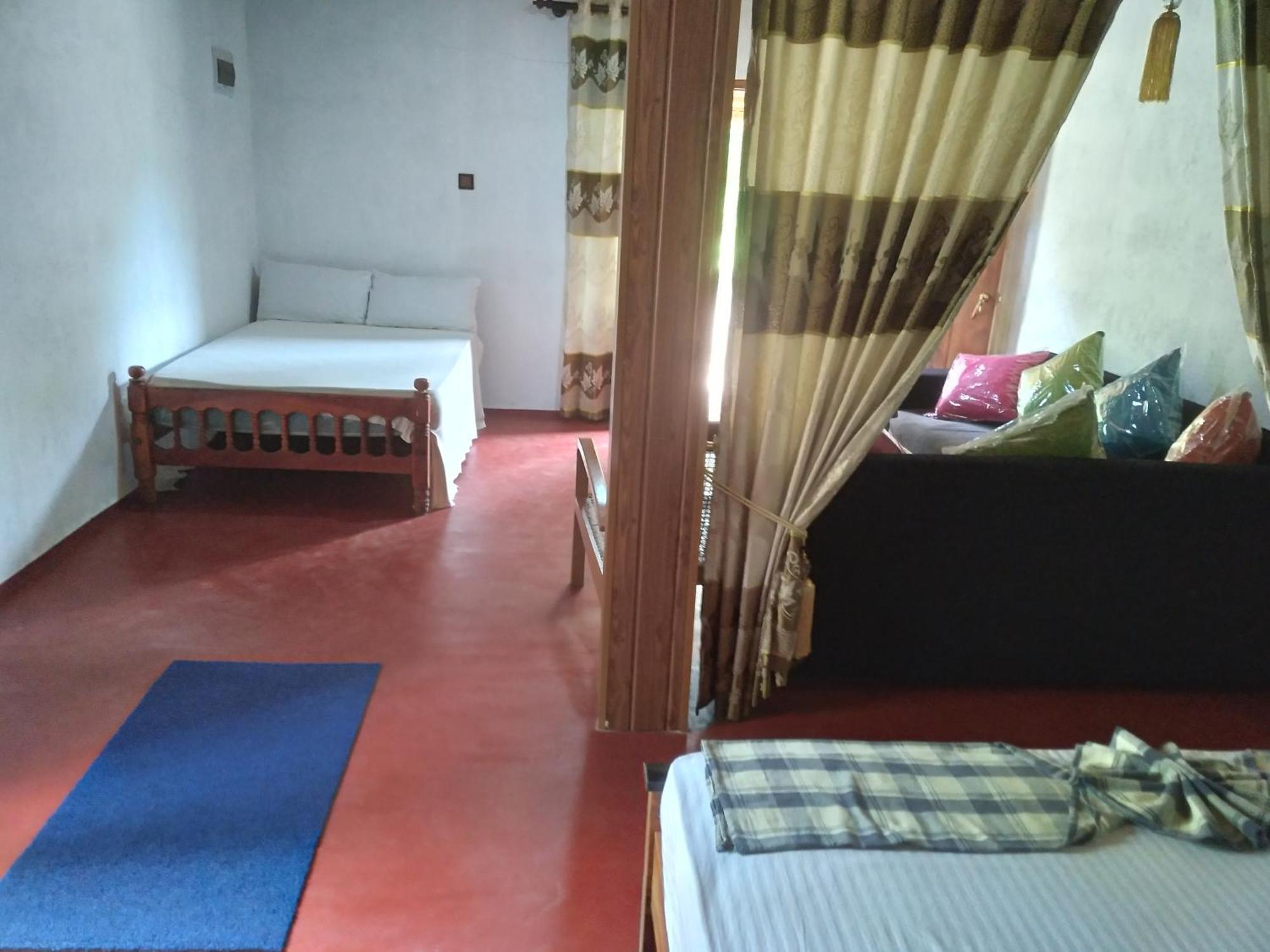 Soma HomeStay&Restaurant Tangalle Bagian luar foto