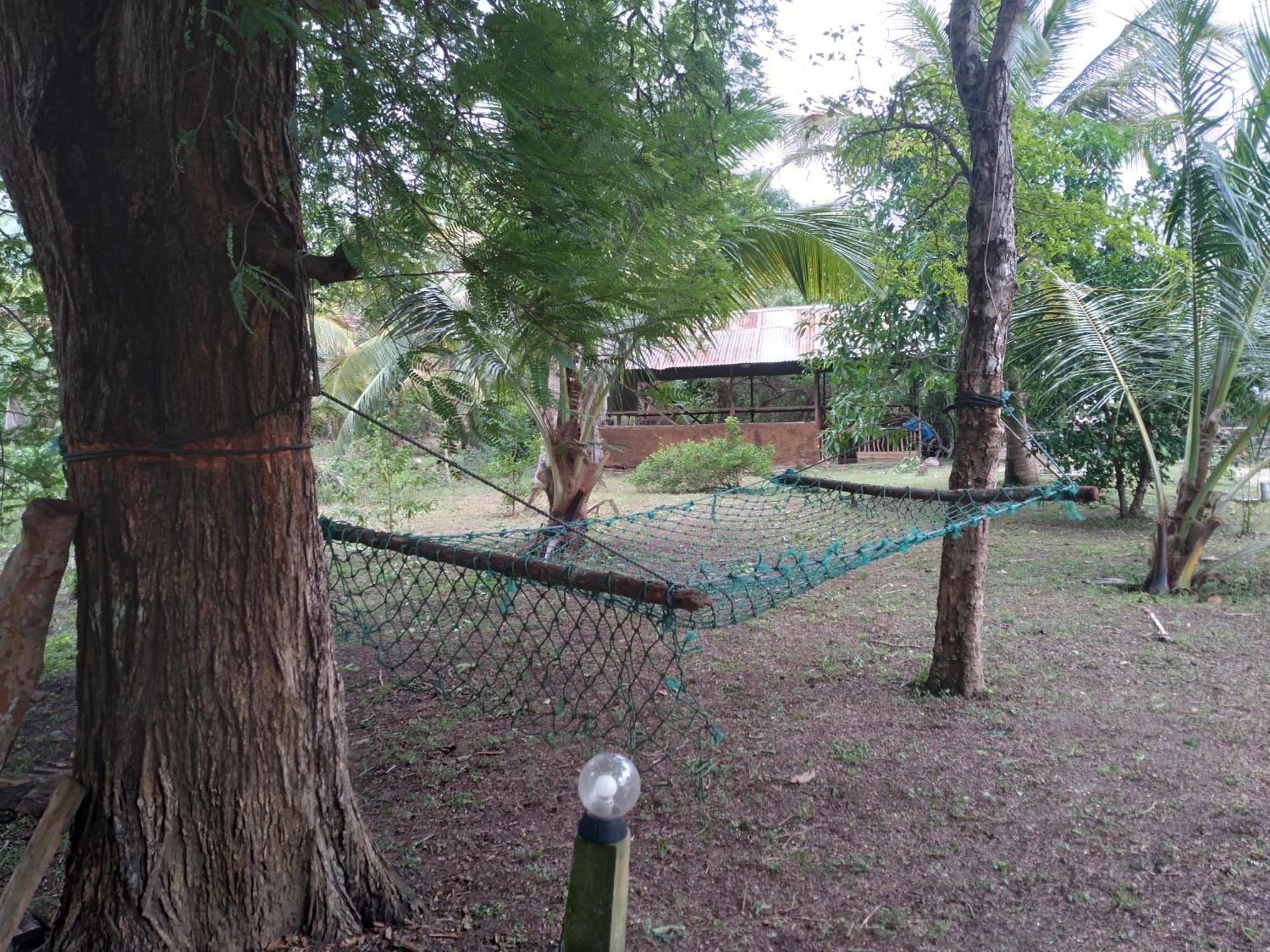 Soma HomeStay&Restaurant Tangalle Bagian luar foto