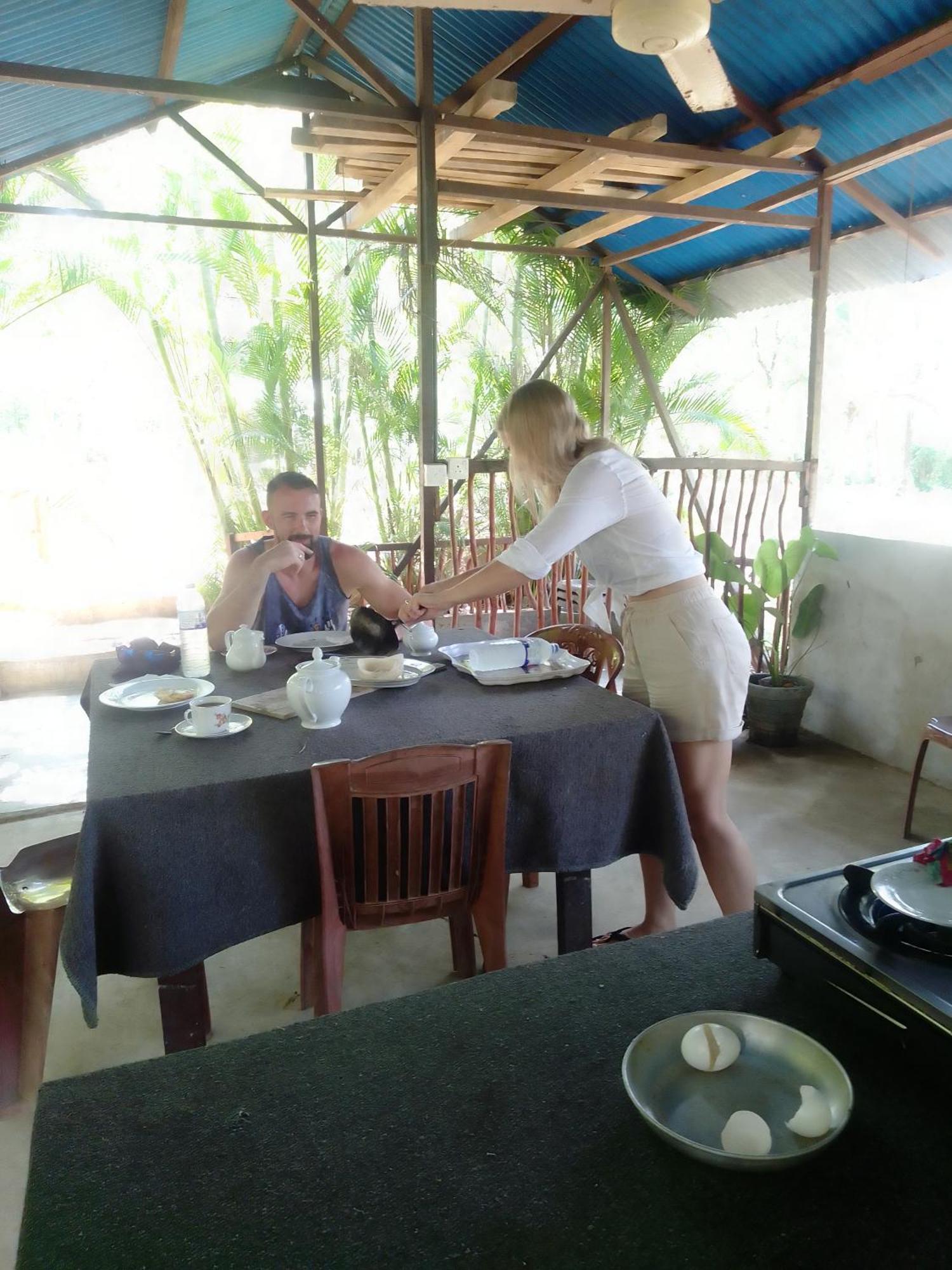 Soma HomeStay&Restaurant Tangalle Bagian luar foto