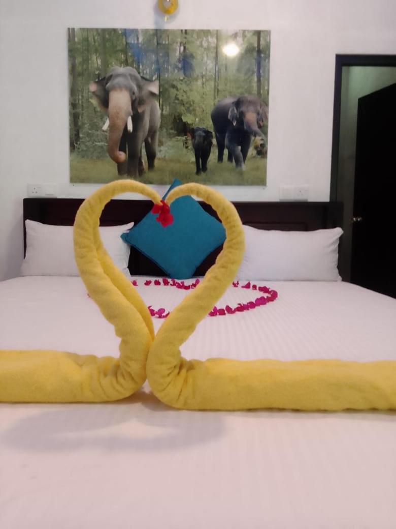 Soma HomeStay&Restaurant Tangalle Bagian luar foto