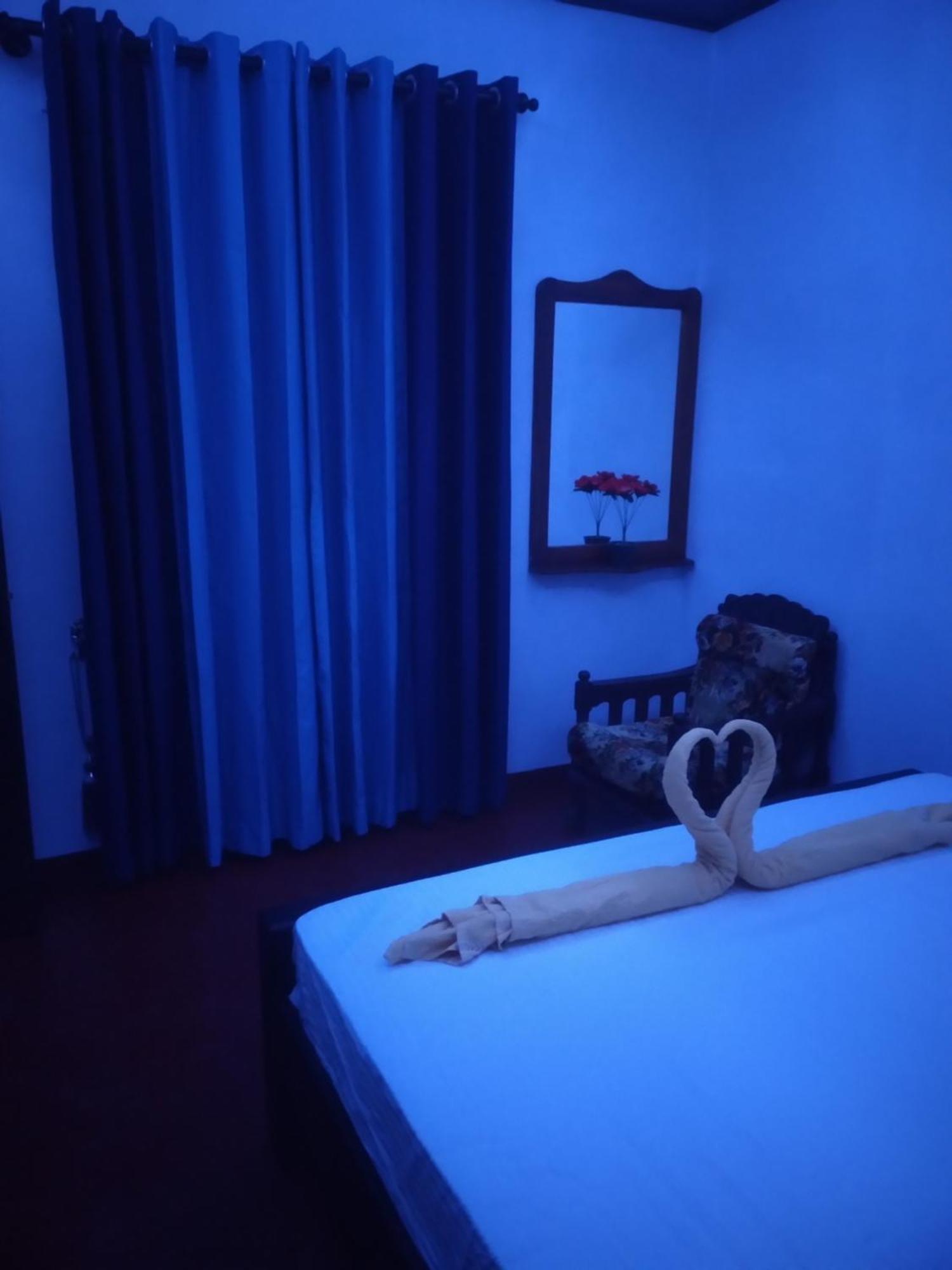 Soma HomeStay&Restaurant Tangalle Bagian luar foto